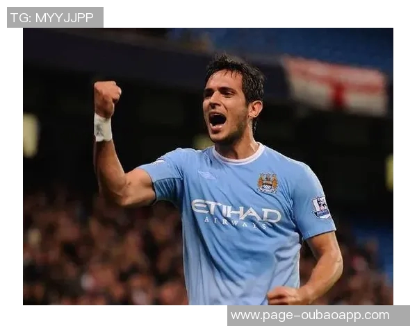 传奇圣克鲁斯44岁再战绿茵场开启生涯第28季去年32场贡献4球